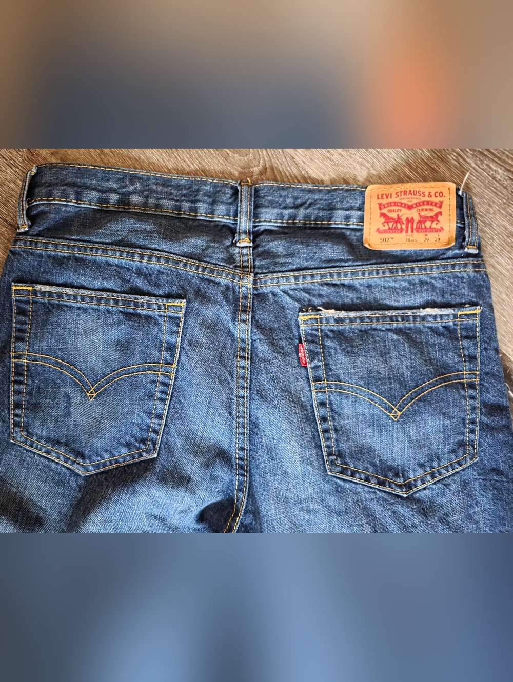 Levis - Picture 3 of 6